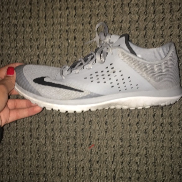 Nike Tennis Shoes - Picture 2 of 3